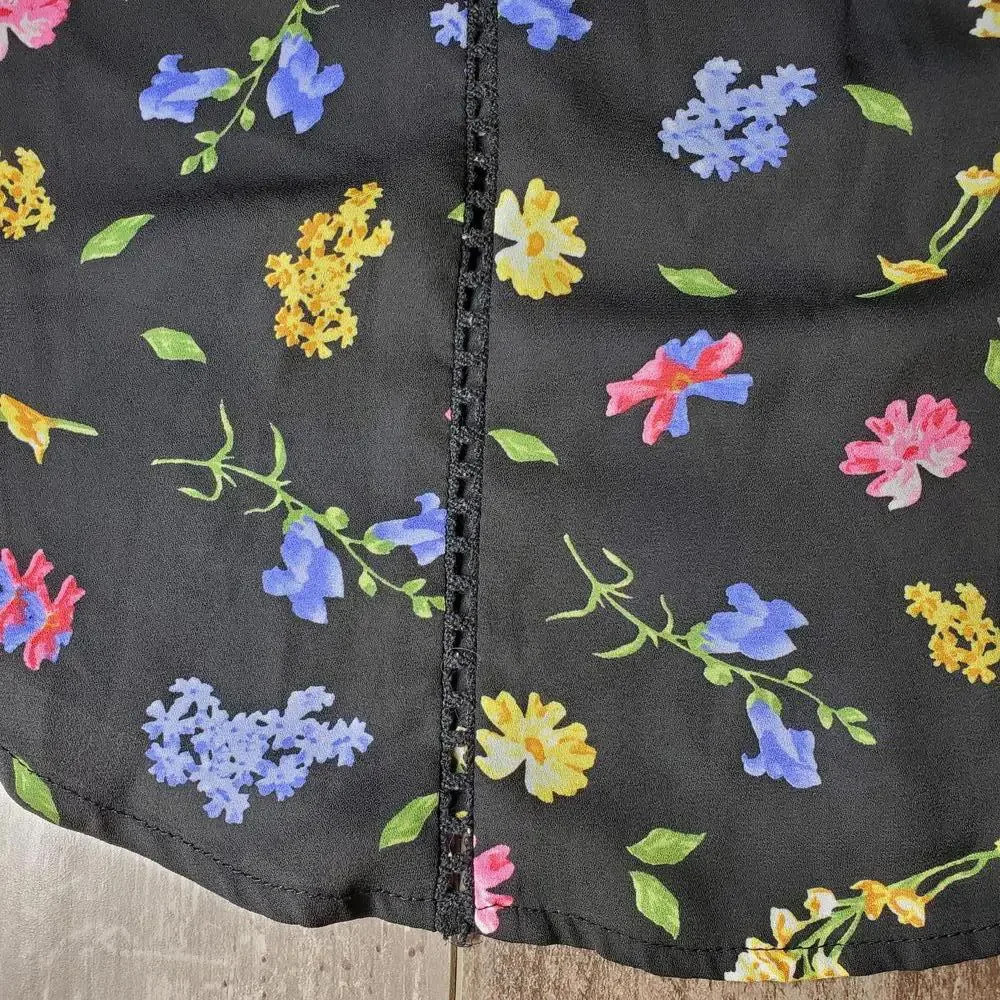 Sienna Sky Black Floral Short Sleeve Blouse Women's Size XS NWOT - Picture 10 of 16